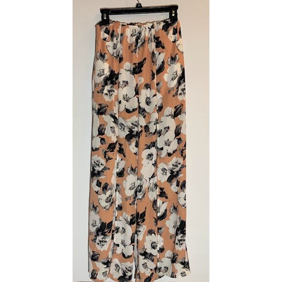 Peach Love Floral Jumpsuit Size Small - Picture 4 of 6